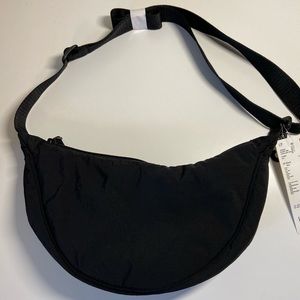 Uniqlo Round Mini Shoulder Bag (Black)